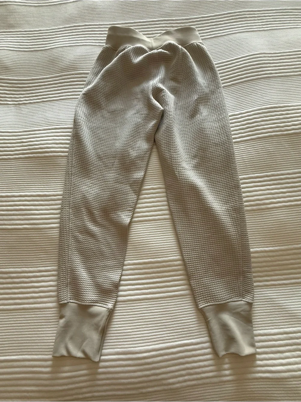 Lululemon athletica waffle/knit High-Rise Jogger Pants in Beige New without Tags